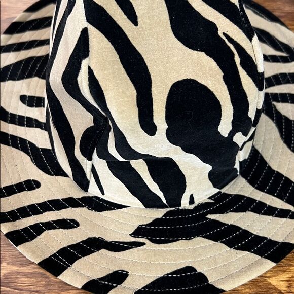 Amazon.com: Beistle Zebra Print Cowboy Hat – Wild Safari  Zebra Print Fedora Hat